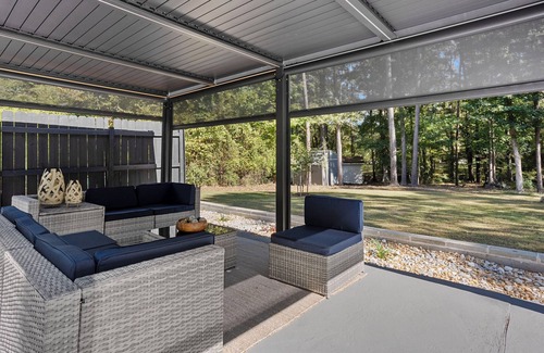 Church Street Casa | Spacious 4-bedroom house in charming Fayetteville with WiFi, AC