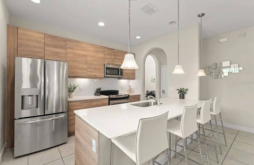 Haines City Casa | Spacious 4-bedroom house with WiFi, private pool, in the beautiful Haines City