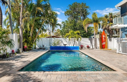 Madeira Beach Casa | Spacious 4-bedroom house in Beautiful Madeira Beach