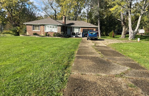 North Canton Casa | Spacious 4-bedroom house in charming North Canton with AC, WiFi