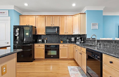 West Ocean City Casa | 🏖️ Spacious 4-Bedroom Bay Ct Townhome in West Ocean City, perfect for family getaways!🏖️