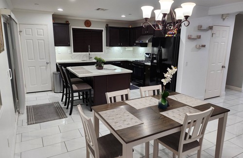 Victorville Casa | Spacious 4-bedroom House with Pool Table Nice Neighborhood in Victorville