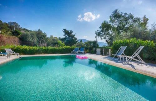 Termenades Villa | Spacious 4-Bedroom Villa with Private Pool and Stunning Sunset Views, 3 Minutes from the Beach