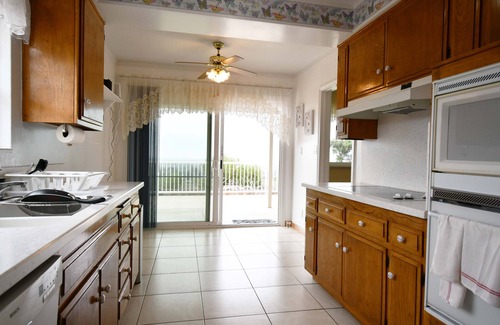 Ventura Casa | Spacious 4 BR 2 Story houe