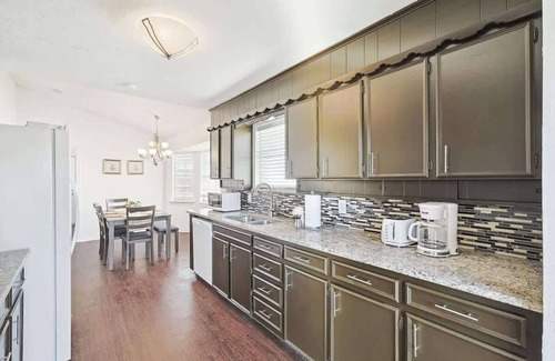 Allen Casa | Spacious 4-BR Home Near Allen Outlets & Dining