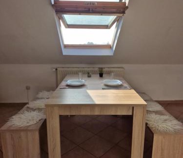 Schwanewede Apartamento | Spacious 4-Room Apartment Ideal for Families and Business Trips in a Quiet Area