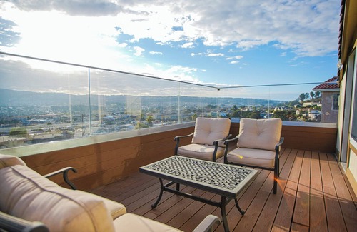 South San Francisco Casa | Luxurious bay area hills home with indoor pool