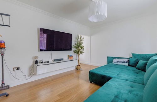 Leyton Casa | Spacious 4BD Home with Large Garden, East London