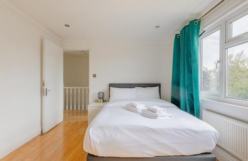 Leyton Casa | Spacious 4BD Home with Large Garden East London