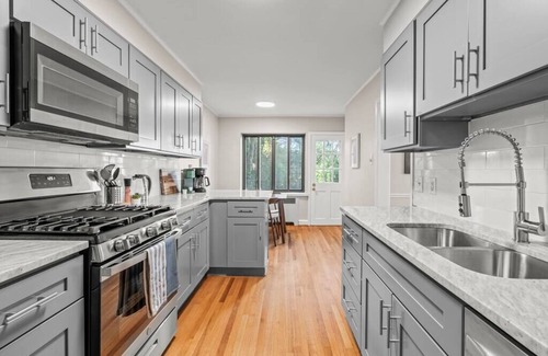 Merion Station Casa | Spacious 4BDR Home In Merion Hosted By StayRafa