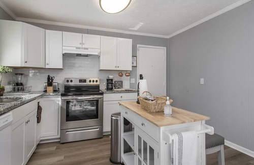 Riverdale Casa | Spacious 4bdrm/3bth Home- 14 min to Airport