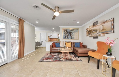 Westbury Casa | Spacious 4BDRM Oasis in Houston's Southwest Charm