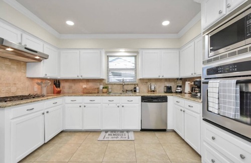Westbury Casa | Spacious 4BDRM Oasis in Houston's Southwest Charm