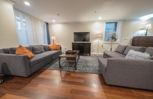 Manhattan Valley Apartamento | SPACIOUS 4BR 2BA apt WITH PRIVATE OUTDOOR SPACE UWS