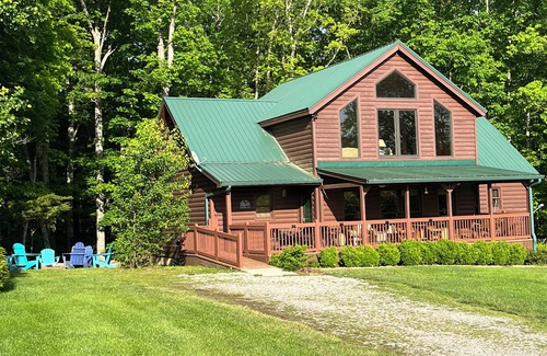 Spencer Cabina | Acogedor Amplio Chalet de 4 dormitorios situado a 2 millas de Fall Creek Falls