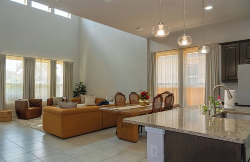 Manchaca Casa | Spacious 4BR ATX Retreat-Family Friendly with 3 King Beds