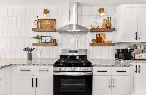 Royal Oak Casa | Spacious 4BR Home by Dtown Royal Oak