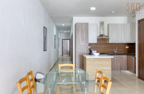 Tal-Ibrag Apartamento | Spacious 4BR home in the heart of central Swieqi by 360 Estates