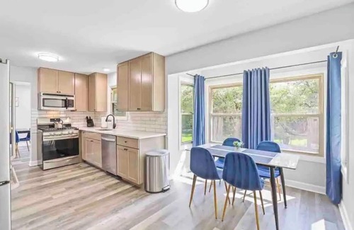 Wasco Casa | Spacious 4BR Home with Game Room - LCP Collection
