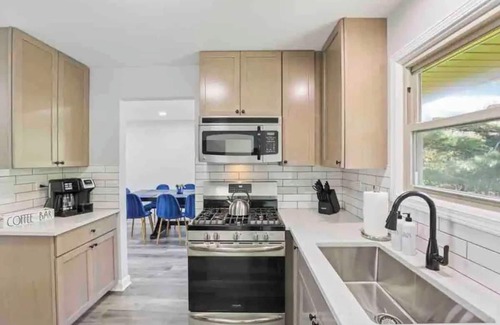 Wasco Casa | Spacious 4BR Home with Game Room - LCP Collection