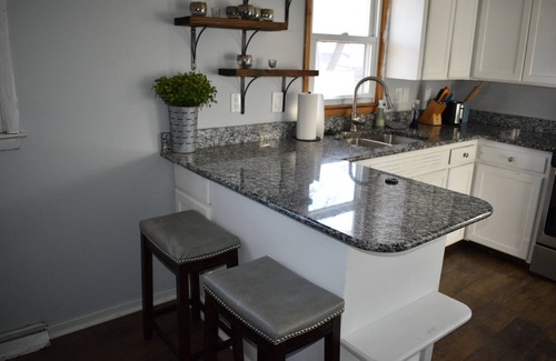 Lovington Casa | Spacious 4br house sleeps 10 w/ game room & gym