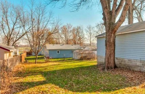 Lovington Casa | Spacious 4br house sleeps 10 w/ game room & gym