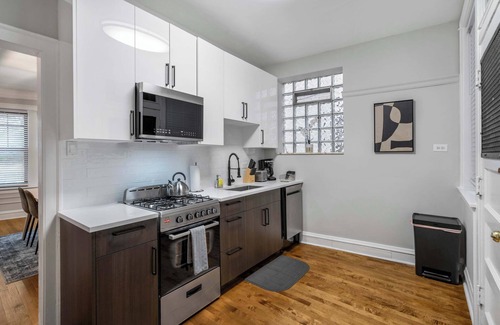 Rogers Park Apartamento | Spacious 4BR Retreat