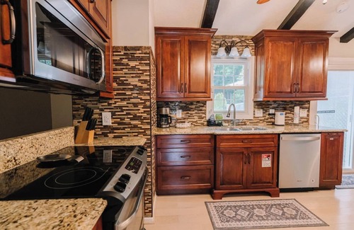 Danville Casa | Spacious 4BR Retreat w Pool
