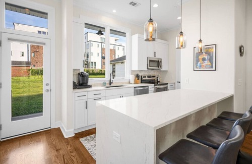 East Nashville Casa | Spacious 4BR Townhome Downtown