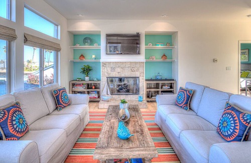 Oxnard Shores Casa | 4BR con terraza en la azotea, pasos a la orilla