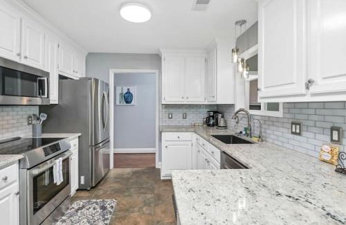 Huntcliff Casa | Spacious 4BR with Loft Bedroom