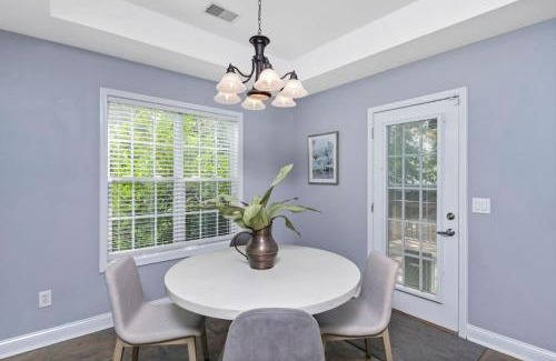 Huntcliff Casa | Spacious 4BR with Loft Bedroom