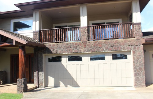 Laie Casa | Amplios pasos de 5 recámaras desde la playa de Hukilau, aire acondicionado, vista al mar, MENSUALMENTE
