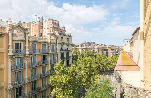 El Born Apartamento | Spacious 5 bed Apartment with breathtaking views and elevator!