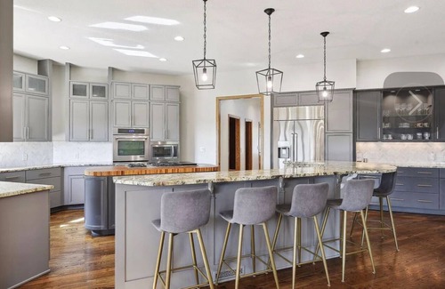Eden Prairie Casa | Spacious 5-bed home in convenient Eden Prairie location with incredible views!