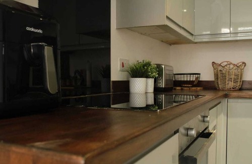 Dunstable Casa | Spacious 5 Bed Home - Near M1, A5, Luton Airport