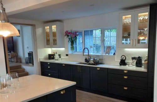 Newcastle Casa | Spacious 5-Bed House - Garden, Parking & Bbq