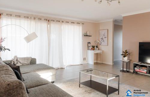 Hannans Casa | Spacious 5-bed house opposite Golf Course