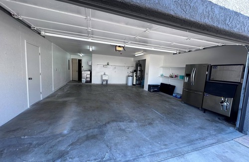 Lake Havasu City Casa | Spacious 5-bedroom house with WiFi, New Pool and Hot Tub, tons of parking