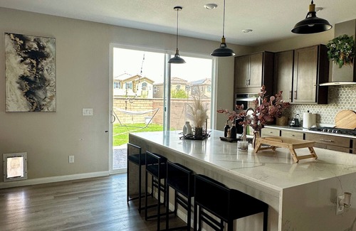North Las Vegas Casa | Spacious 5-bedroom home in Las Vegas near freeways, restaurants, retail & park!