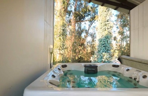 Callender Casa | Spacious 5-bedroom house with a peaceful view in Arroyo Grande