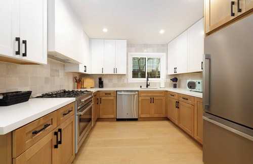 East Beach Casa | Spacious 5-bedroom Beach Home w/ Spa, Sauna+ Game Room ~ Walk to the beach!