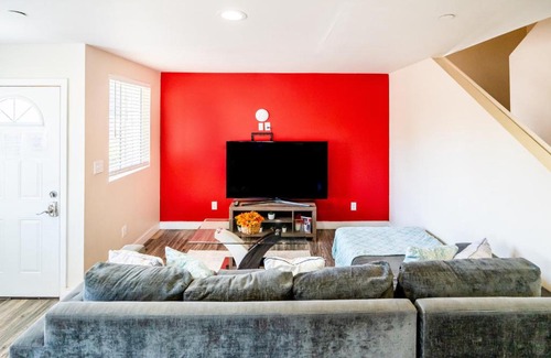 Los Angeles Apartamento | Spacious 5 Bedroom 3 Bath Modern Home by Downtown LA With Parking
