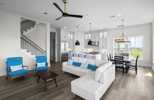 Beachside Village Casa | Spacious 5-bedroom, 5 Bath house with Amazing Ocean Views