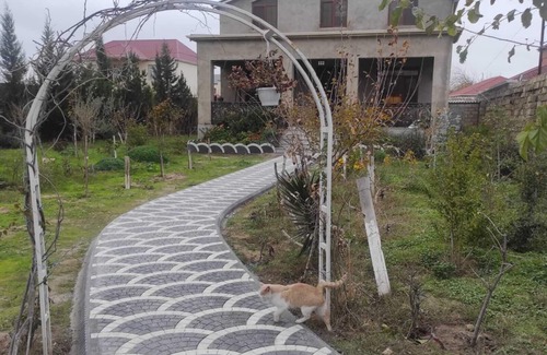 Baku Apartamento | Spacious 5-bedroom apartment in Baku with garden near sea, WiFi