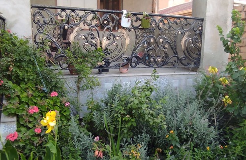 Baku Apartamento | Spacious 5-bedroom apartment in Baku with garden near sea, WiFi