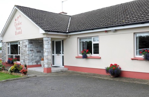 Aghadoe Casa | Spacious 5-bedroom bungalow in awesome Killarney with WiFi