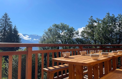 Verchaix Chalet De Esquí | Gran chalet de 5 habitaciones, tranquilo, cerca de tiendas, futbolín, raclette y fondue