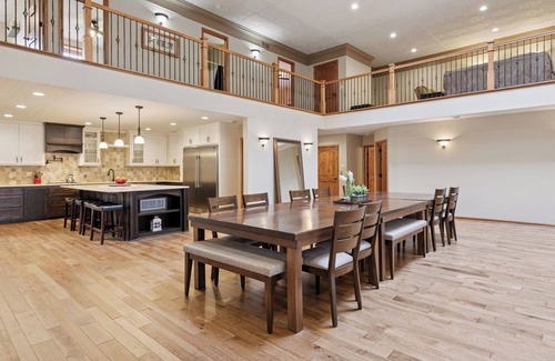 Montgomery Casa | Spacious 5-bedroom historic house in Montgomery, MN
