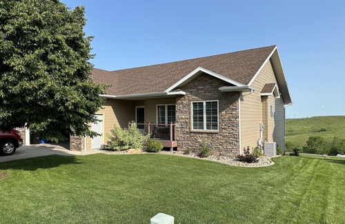 Rapid City Casa | Spacious 5 bedroom home, quick access to Rapid City and Black Hills area.